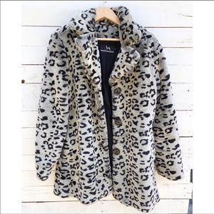 Beautiful Blanc Noir Faux Fur Leopard Coat